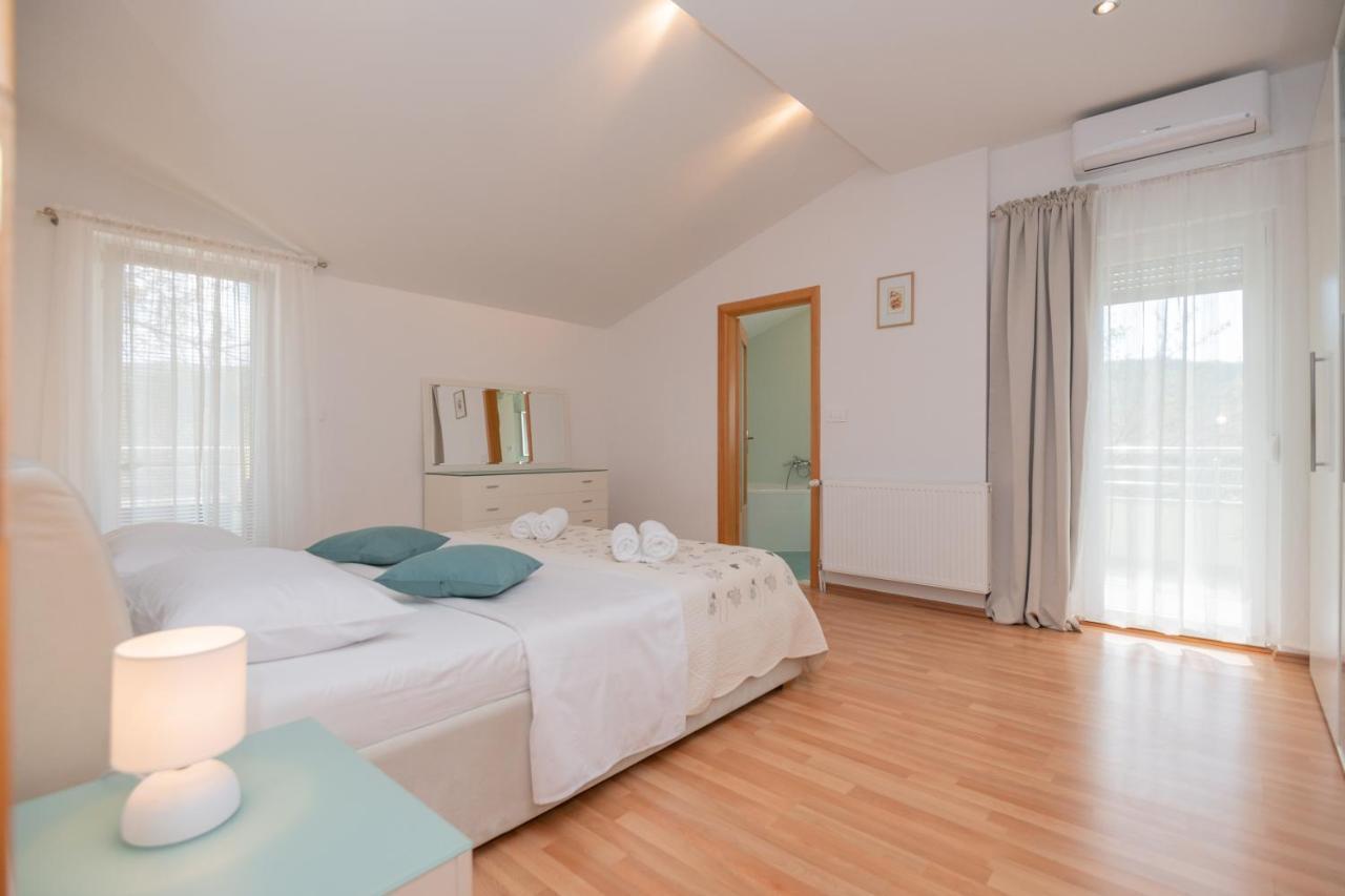 Holiday Home Terra Roca - Imotski, Natural Environment With Complete Peace And Quiet. ภายนอก รูปภาพ